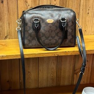 coach hand bag